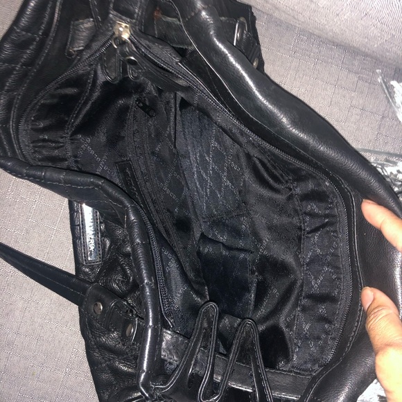 BCBGMAXAZRIA large leather purse - Picture 4 of 6